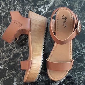 Brown W 9.5 Sandals